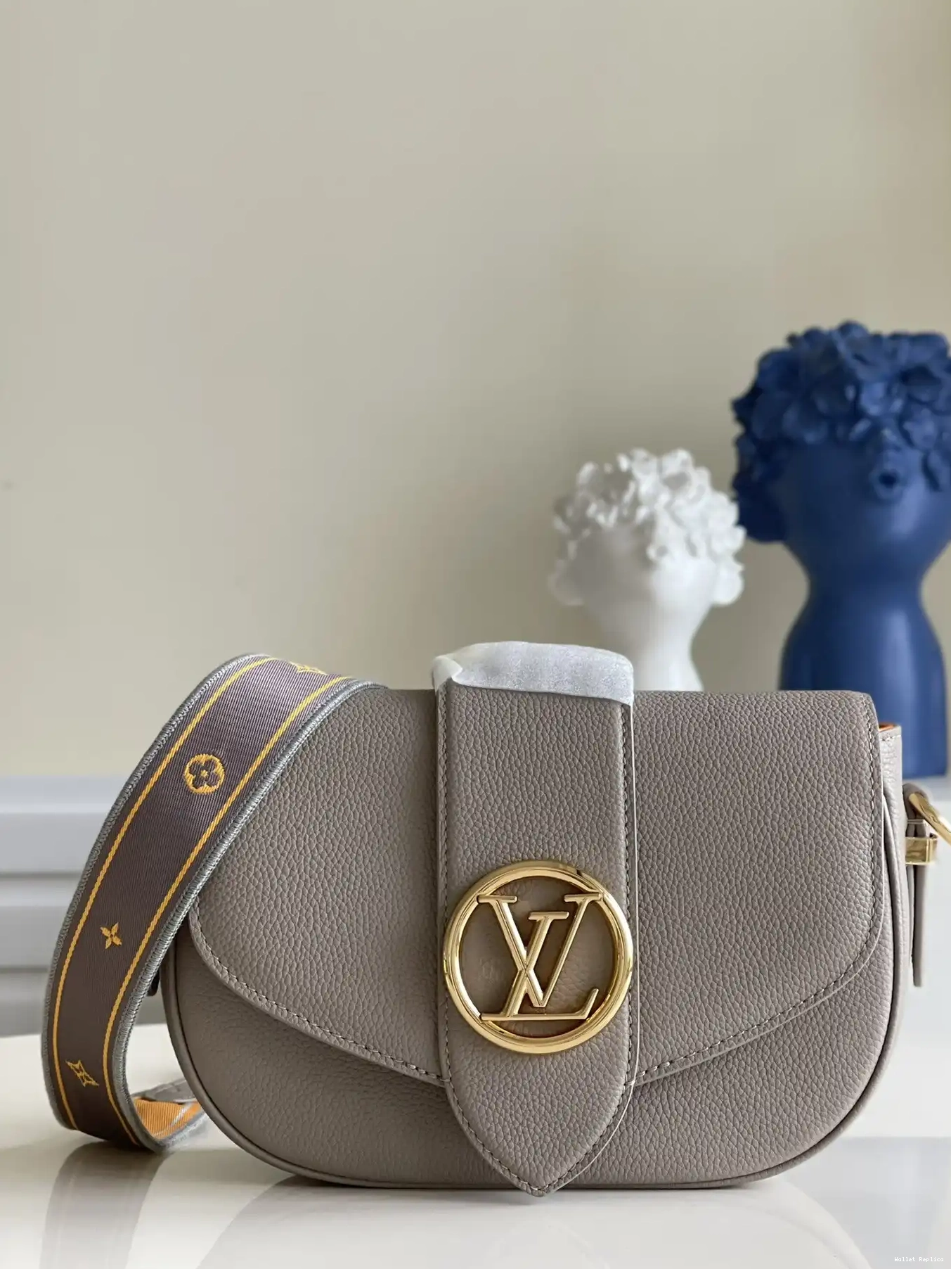 9 PONT VUITTON SOFT MM LOUIS 0605